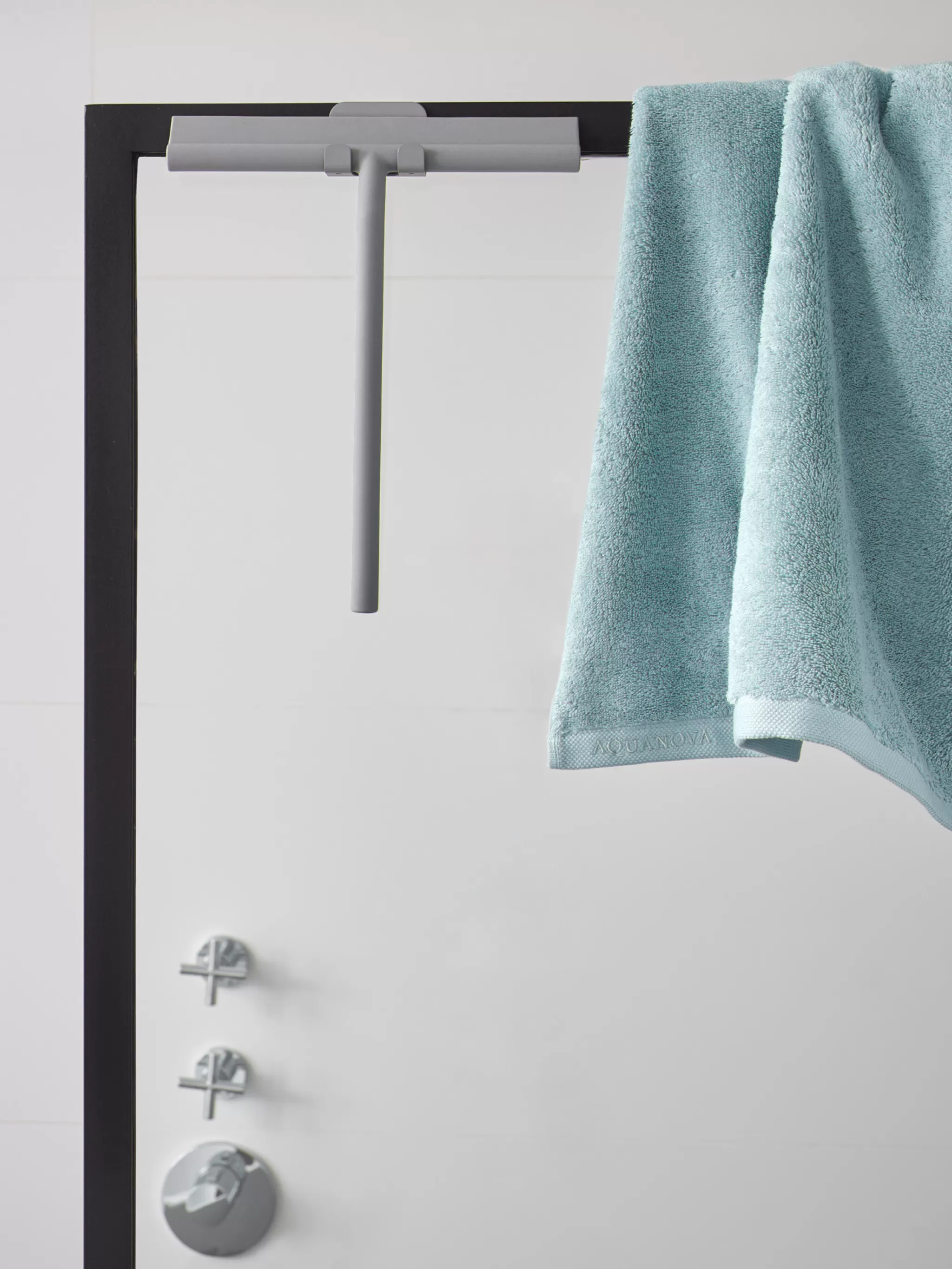 Aquanova Eraser*Arvid Shower Wiper, Color Silver Gray (Arvbwm-95)