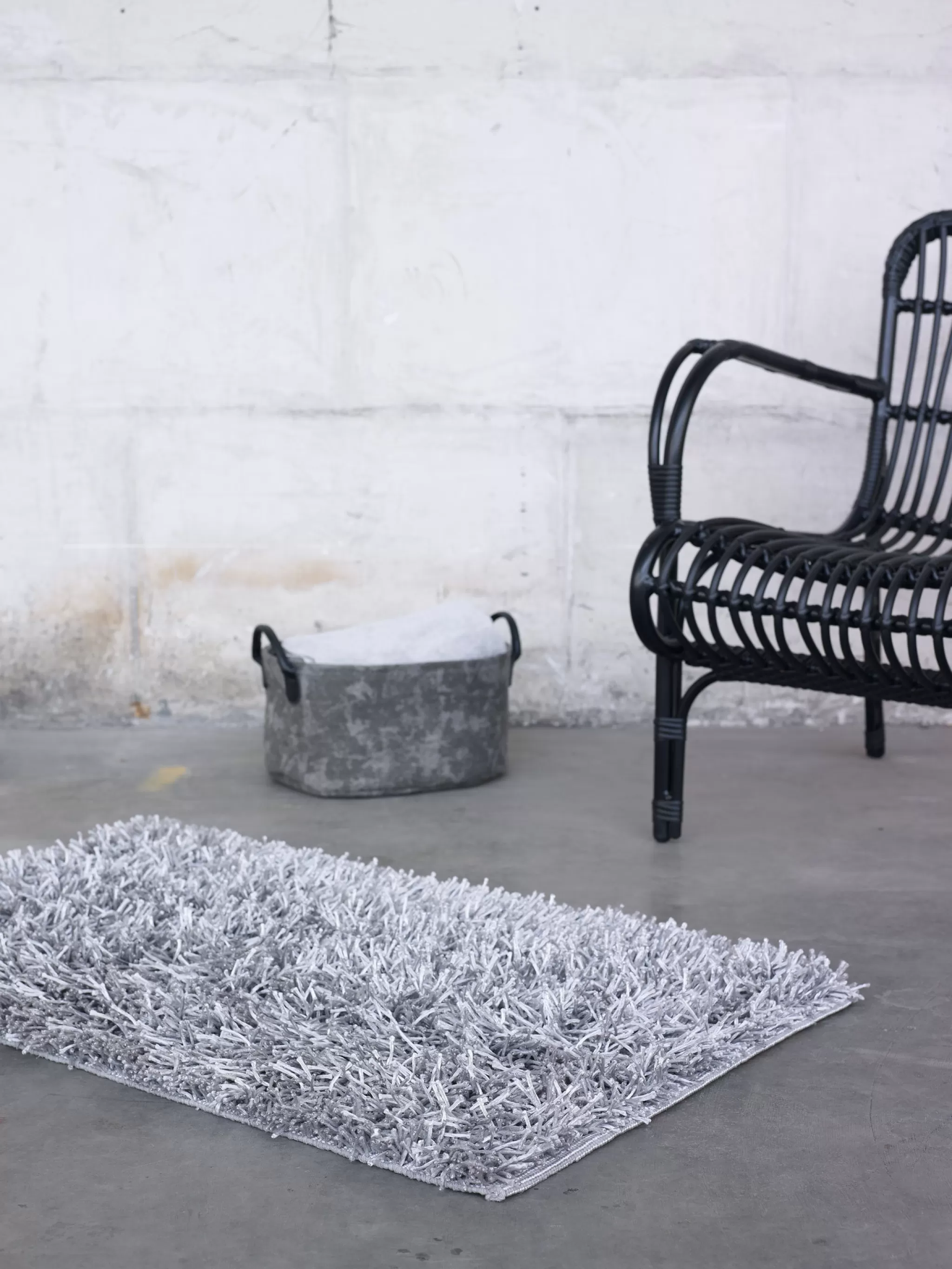 Aquanova Special*Bath Mat Kemen Silver Gray-95, Silver Gray (Kembm) With Anti-Slip