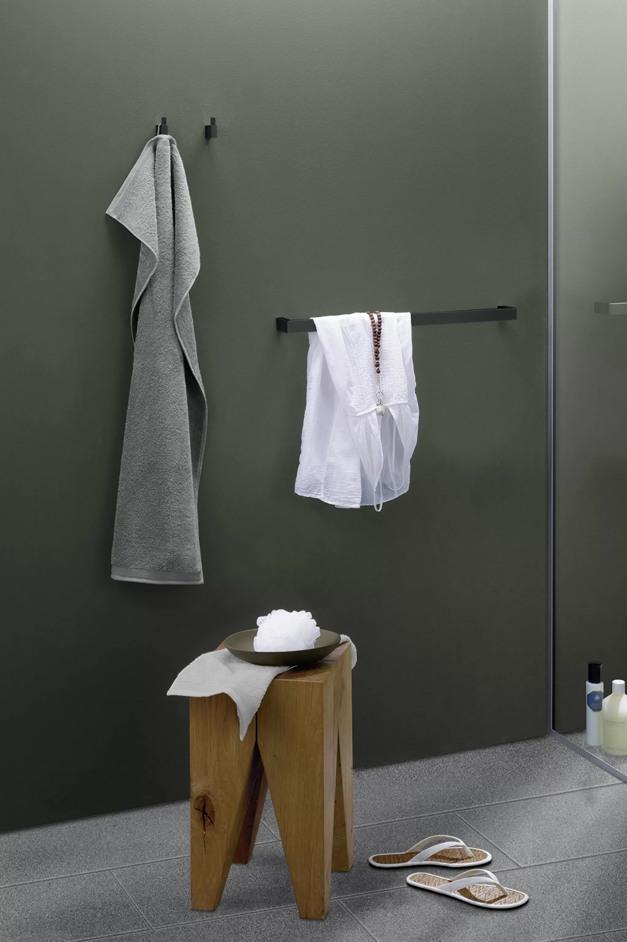 Zack Towel Hook*Linea Towel Hook 40580 (Black)