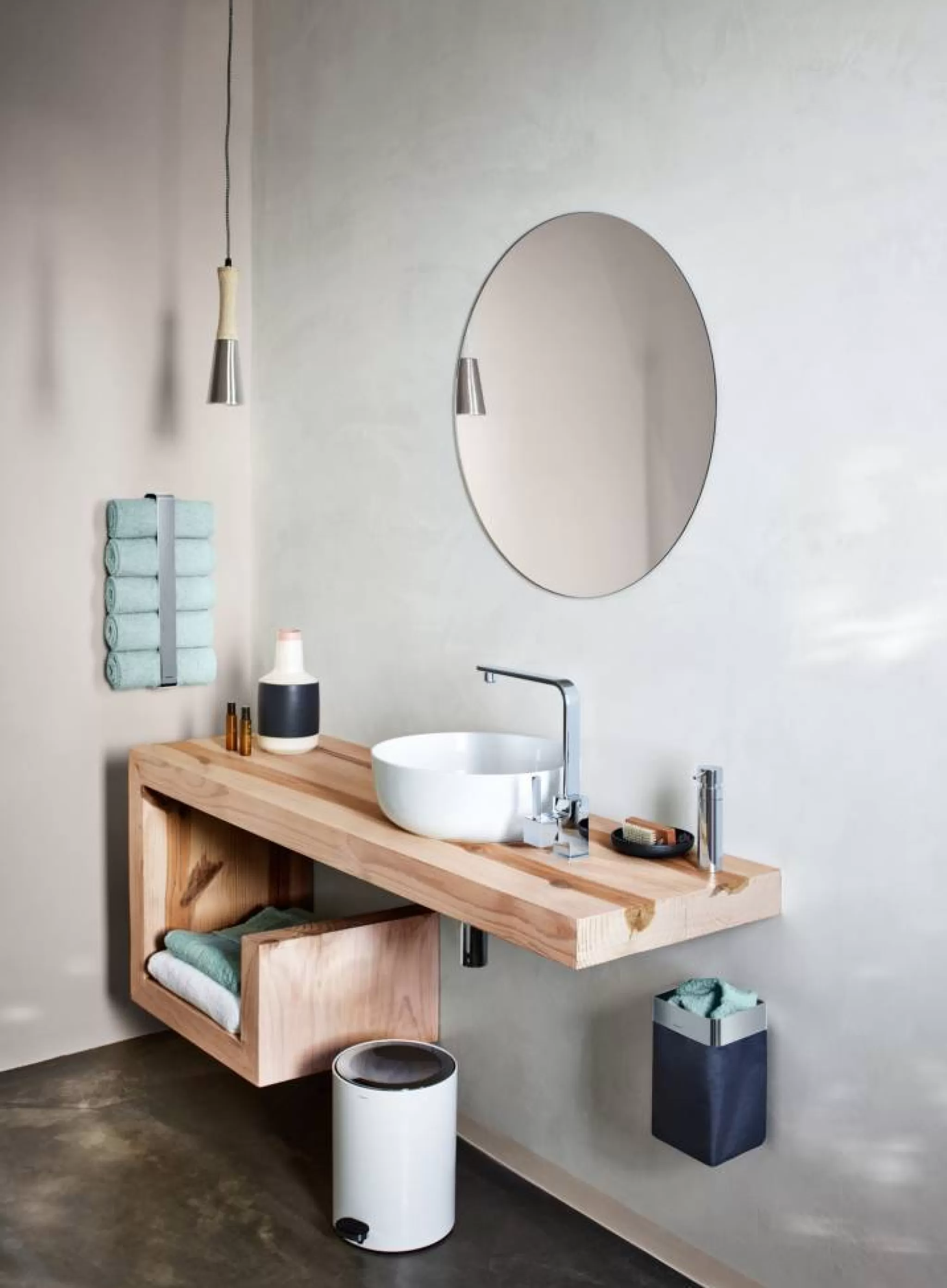 Blomus Towel Rail*Nexio Guest Towel Basket (Mat) 68975