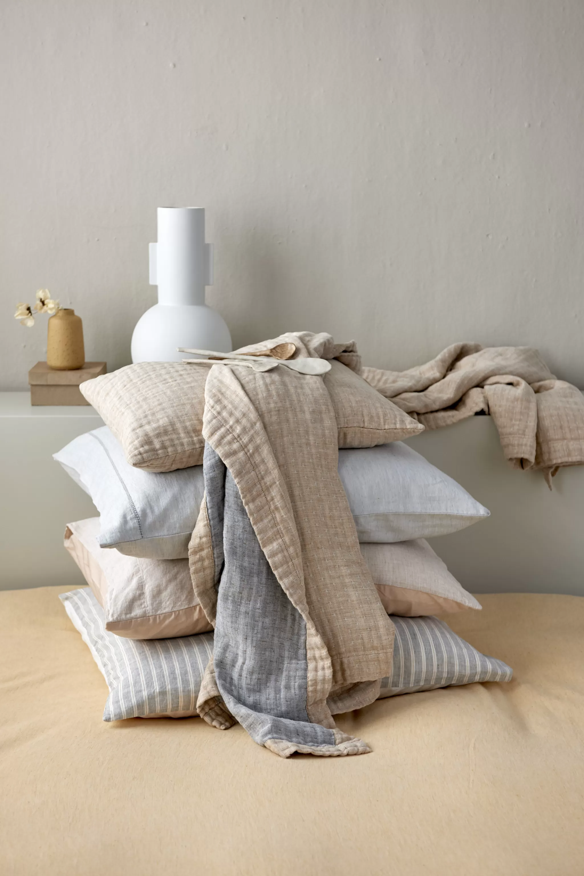 Shop Pure 45 Plaid / Bedspread 160X250 Cm Light Honey (Cotton / Linen) Bedspread