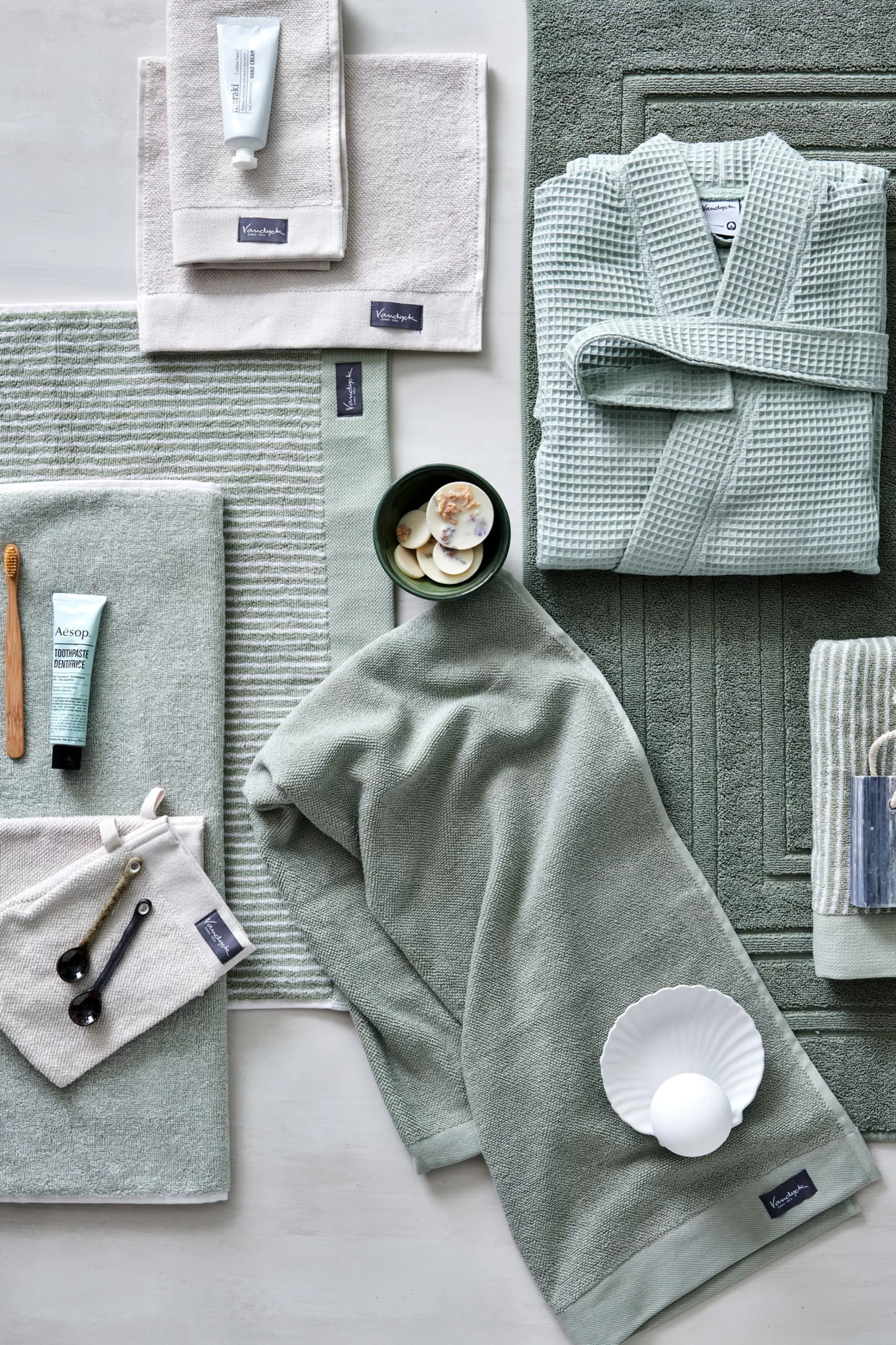 Vandyck Home*Towel Home Collection Uni Smoke Green (Bakc13202)