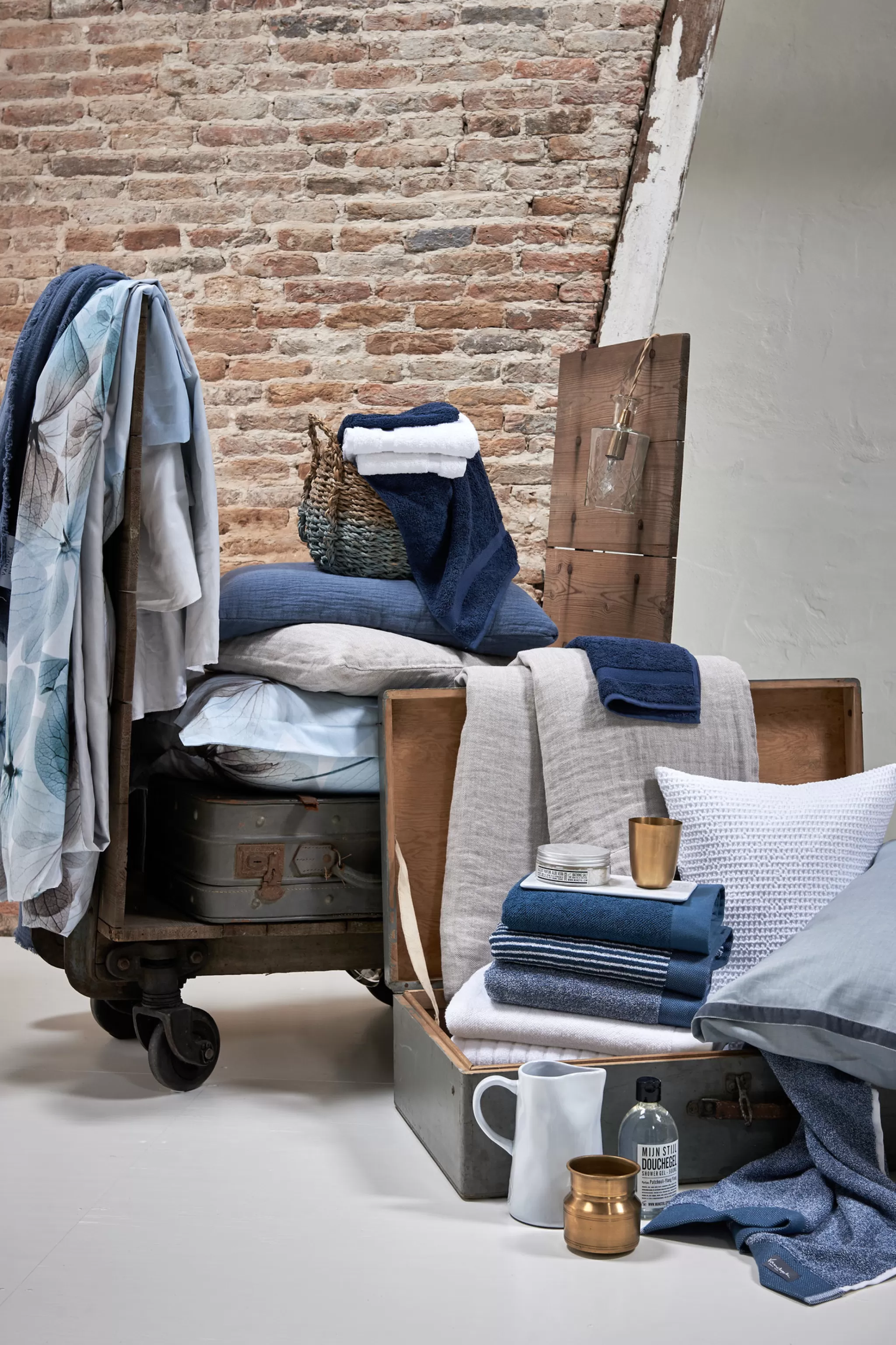 Vandyck Home*Towel Home Mouline Color Vintage Blue (Bakc18201)